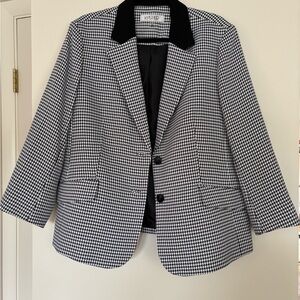 Kasper Black and White Houndstooth Women's Blazer